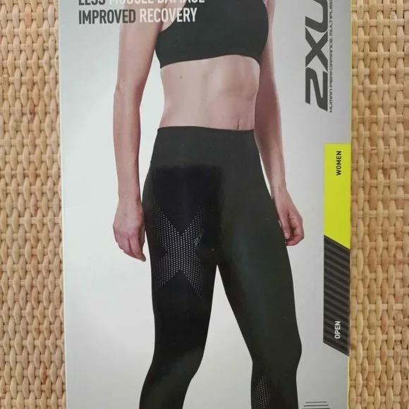 2XU Mid-Rise Compression Tights - Black & Dotted Reflective Logo - Size Medium - Picture 6 of 9